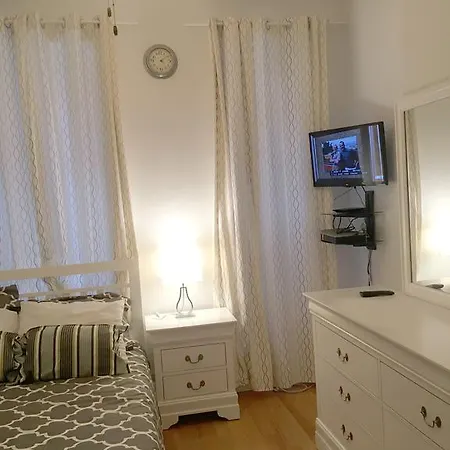 Manhattan Studio In Hells Kitchen Hotel